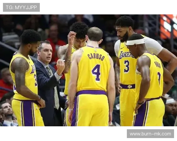 琼斯季后赛关键表现助球队逆转取胜